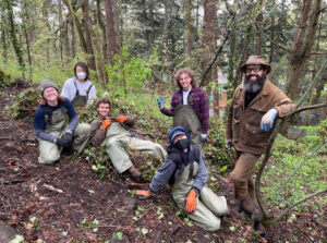 WCC crew on Ivy pile 